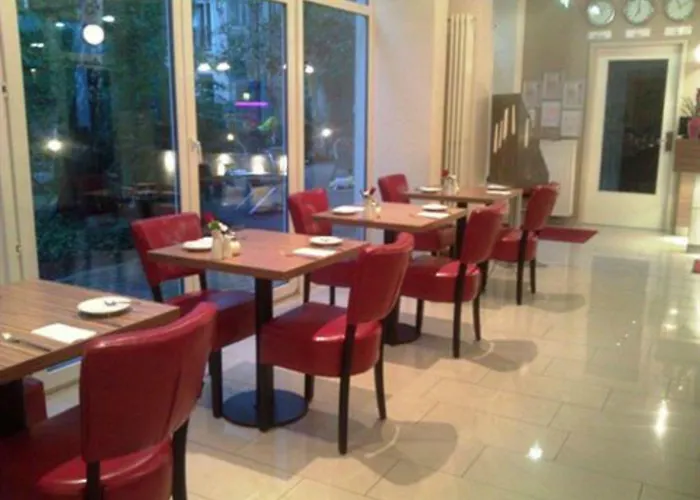 Nu Wave - Digital Check-in ホテル 3*