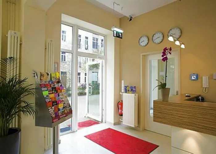 Nu Wave - Digital Check-in 3* Berlín