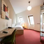 Отель Nu Wave - Digital Check-in 3*